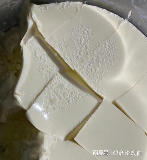 多米体育黄豆倒进破壁机里也能做出好吃的美食来(图2)