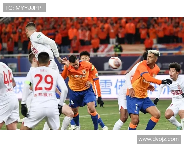 亚泰与申花精彩对决比赛视频回顾及精彩瞬间分析